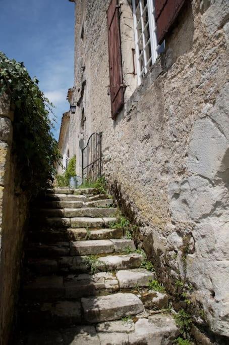Chateau Barayre - Beautiful 12Th Century Castle With Pool And Large Garden Laussou Dış mekan fotoğraf